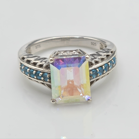 Vintage Jewelry - Designer Signed  Mercury Mist Topaz And Neon Blue Apatite Ring